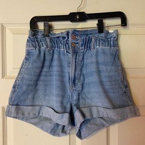 Hollister Ultra High-Rise Mom Shorts